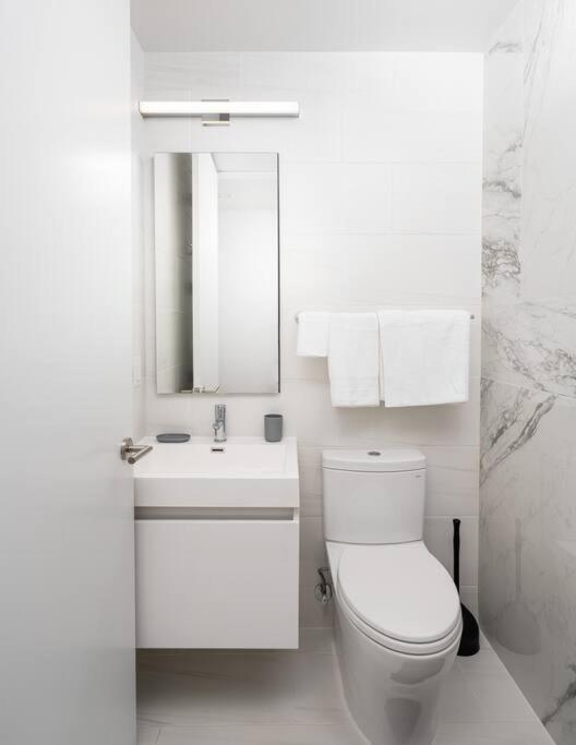 Luxury Full Floor Chelsea St 7